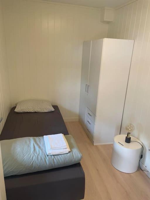 Hel Utleieleilighet I Harstad Buitenkant foto